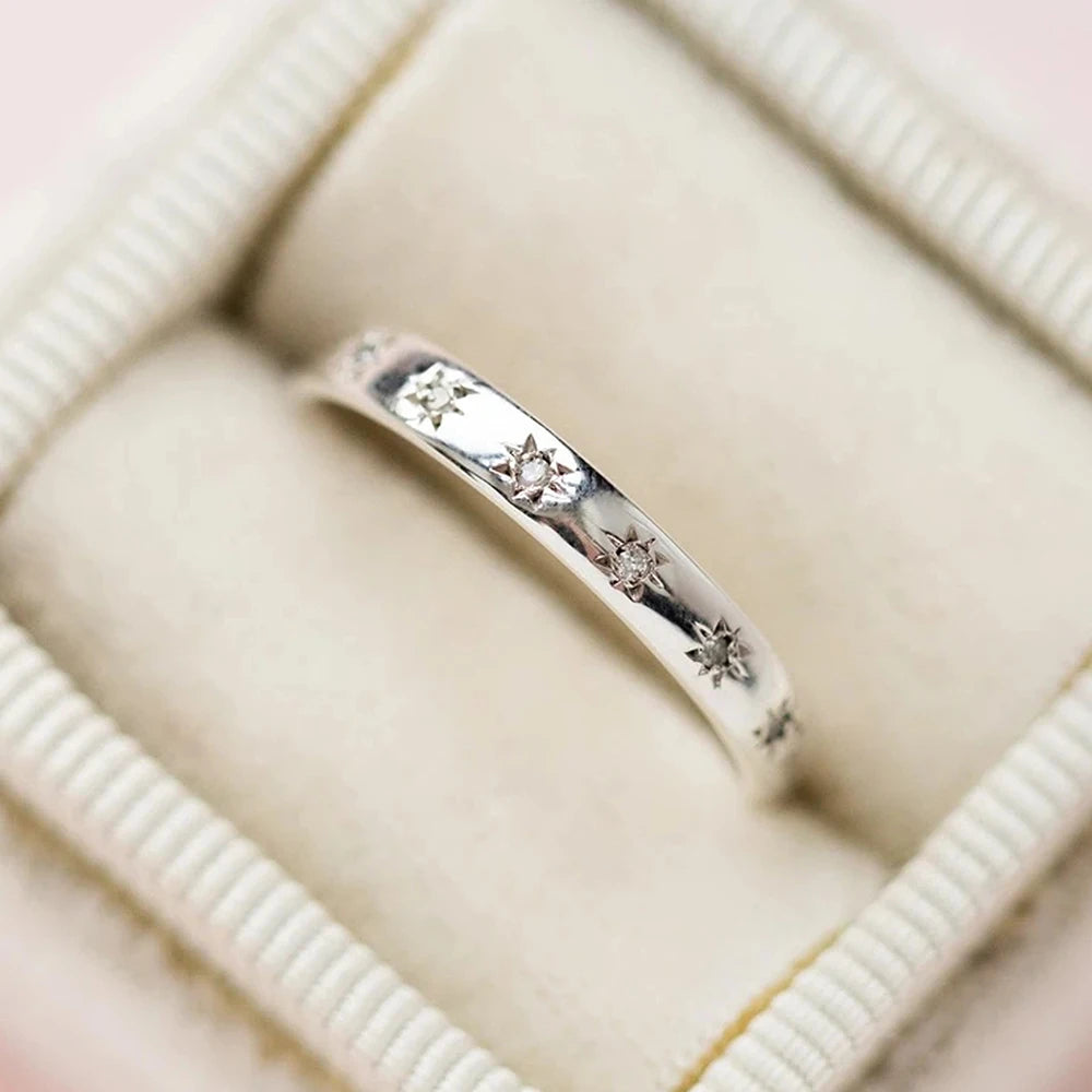 Elegant Women’s Ring with Shiny CZ Stone – Simple Sparkling Fashion Jewellery Gift