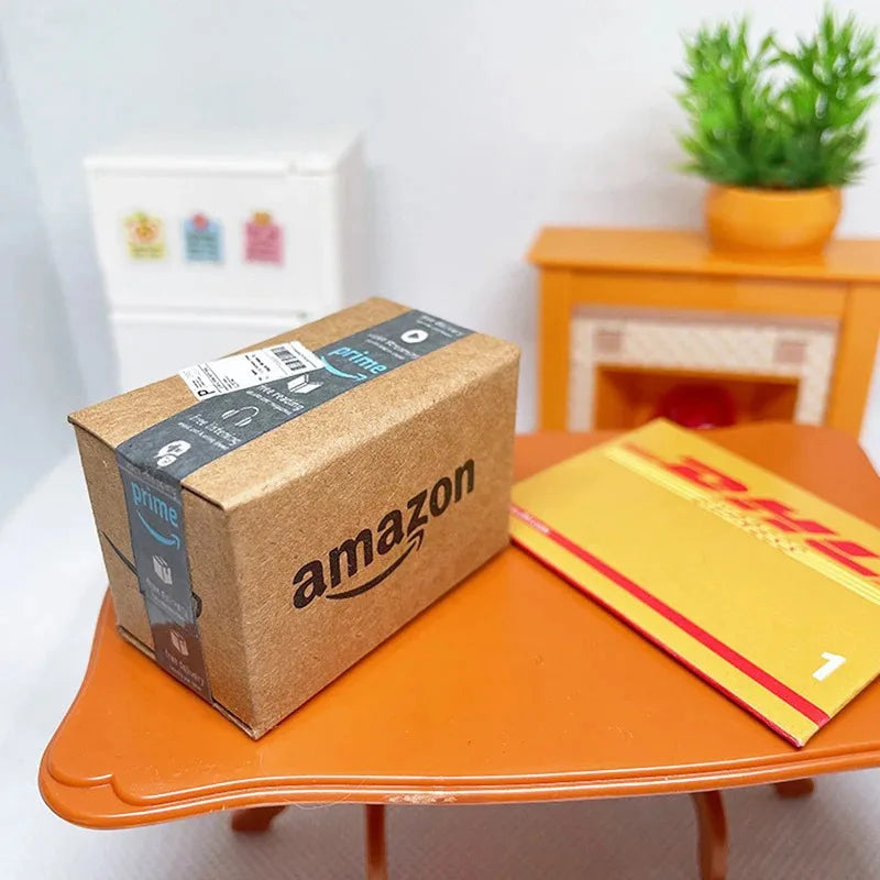 Mini Dollhouse Gift / Express Box – 1:12 Scale Tiny Decorative Accessory