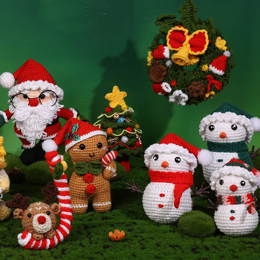 Christmas Crochet Kit – DIY Santa, Reindeer, Snowman & Tree with Yarn & Hooks