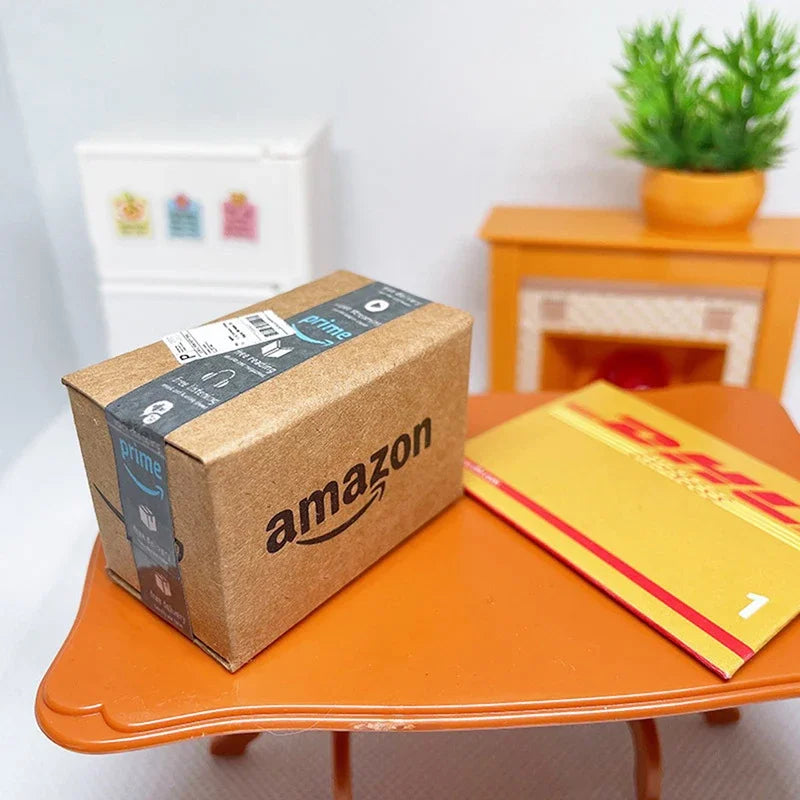 Mini Dollhouse Gift / Express Box – 1:12 Scale Tiny Decorative Accessory